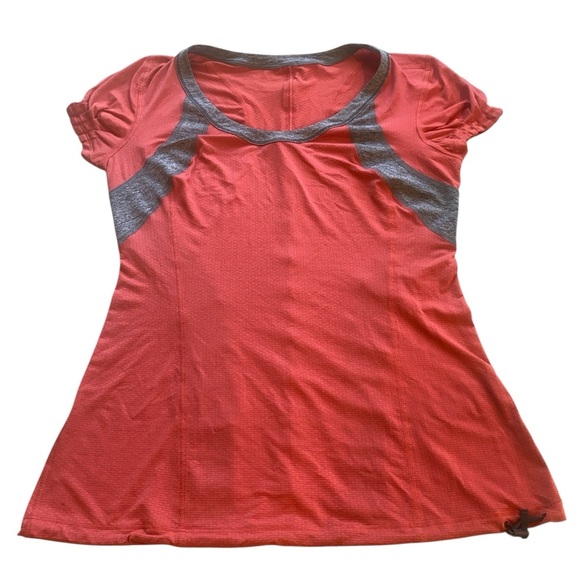 Lululemon Red & Gray Short Sleeve Running Top Women’s Activewear Size Small - Picture 3 of 7